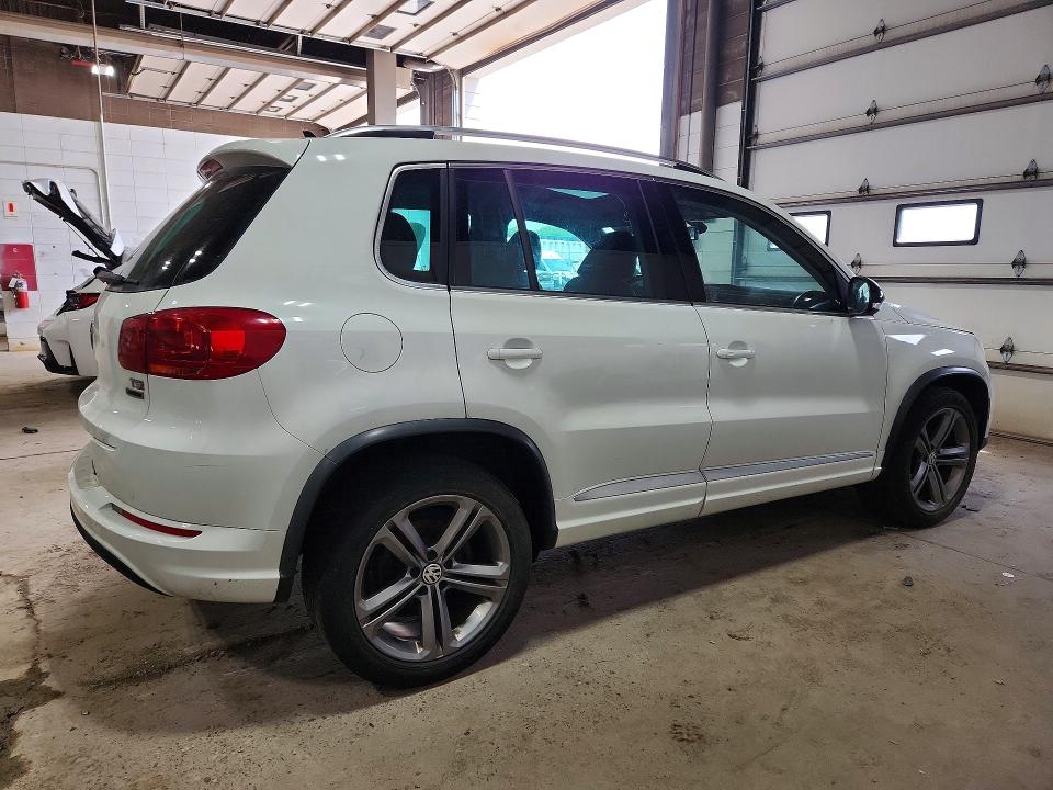 56361536 :رقم المزاد ، WVGUV7AX1HW509056 vin ، 2017 Volkswagen Tiguan مزاد بيع