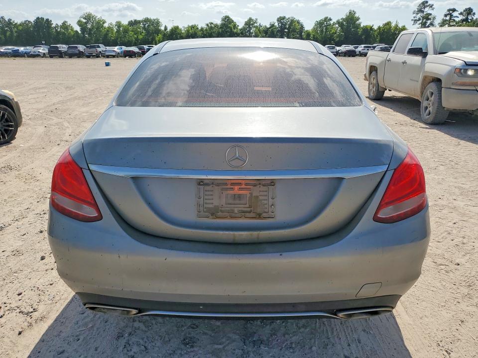 2015 Mercedes-benz C მანქანა იყიდება აუქციონზე, vin: 55SWF4KB8FU028717, აუქციონის ნომერი: 58847656