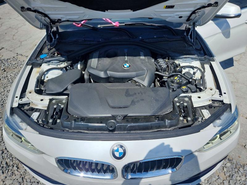 57346946 :رقم المزاد ، WBA8B9G57JNU97715 vin ، 2018 Bmw 330 مزاد بيع