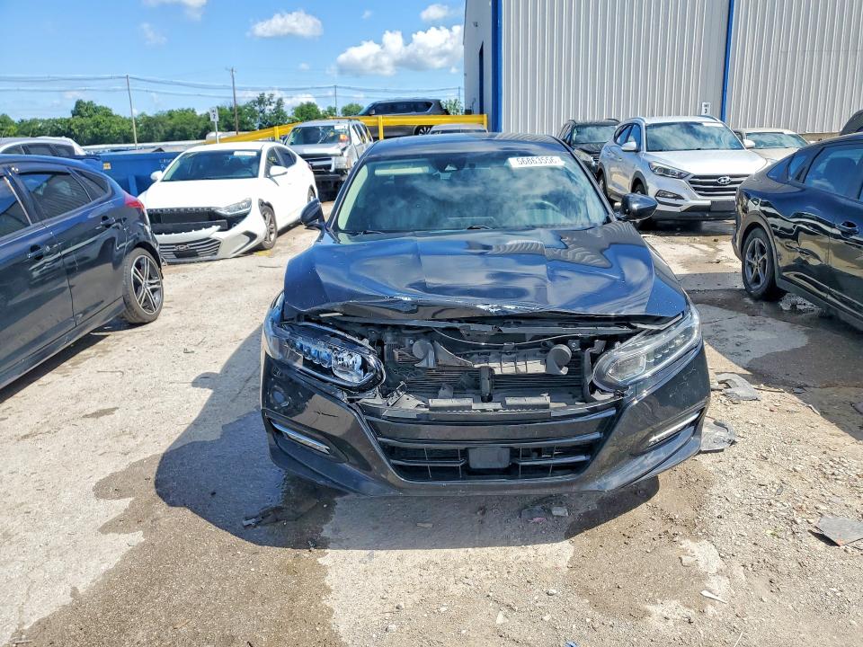 Продаж на аукціоні авто 2018 Honda Accord, vin: 1HGCV3F44JA012059, номер лоту: 56863556