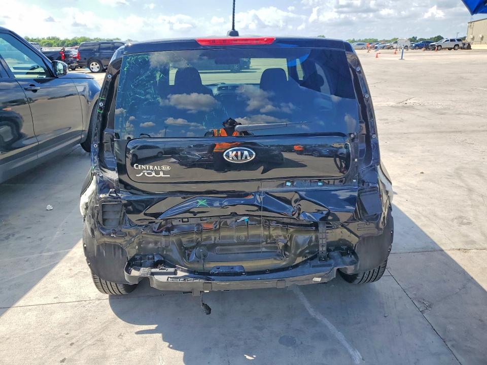 2018 Kia Soul მანქანა იყიდება აუქციონზე, vin: KNDJN2A26J7600774, აუქციონის ნომერი: 57422236