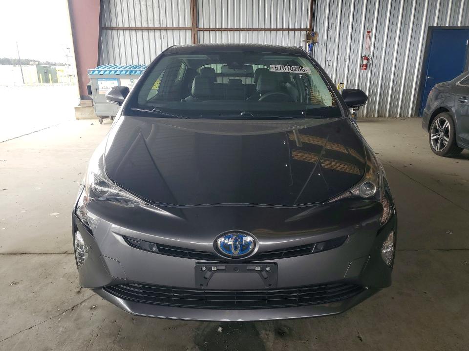 57610266 :رقم المزاد ، JTDKARFU3H3042144 vin ، 2017 Toyota Prius مزاد بيع