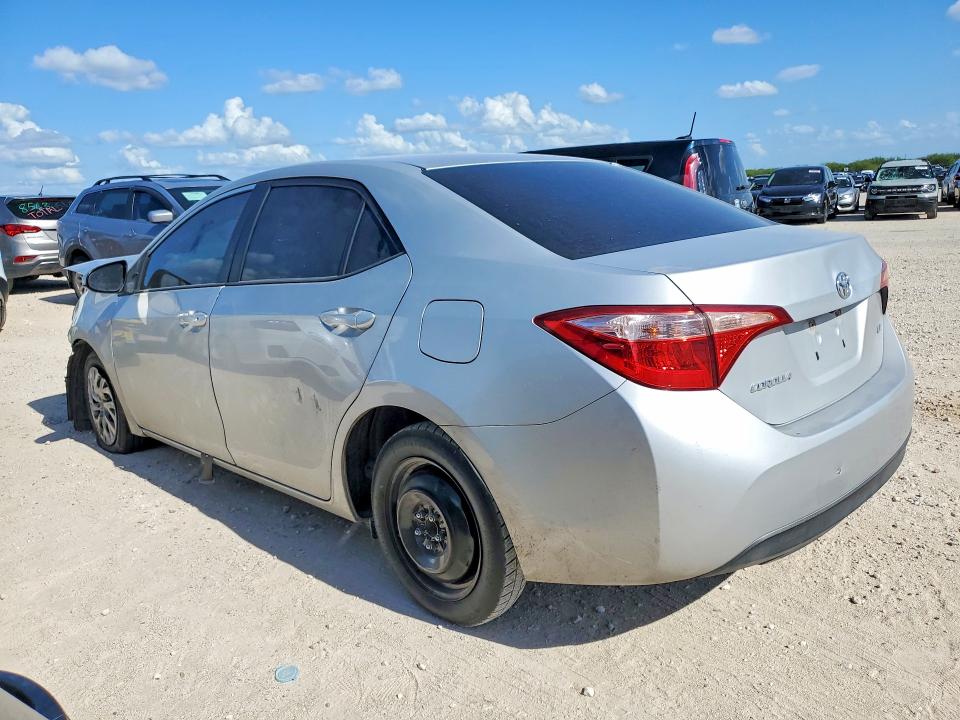57021876 :رقم المزاد ، 5YFBURHE7JP767997 vin ، 2018 Toyota Corolla مزاد بيع