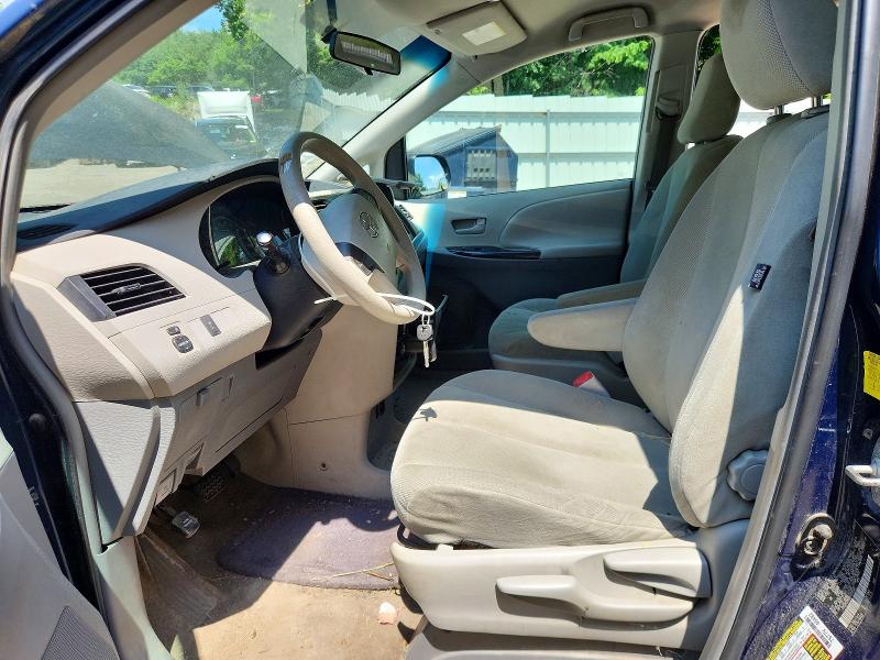 2011 Toyota Sienna მანქანა იყიდება აუქციონზე, vin: 5TDZK3DC0BS131128, აუქციონის ნომერი: 56614246