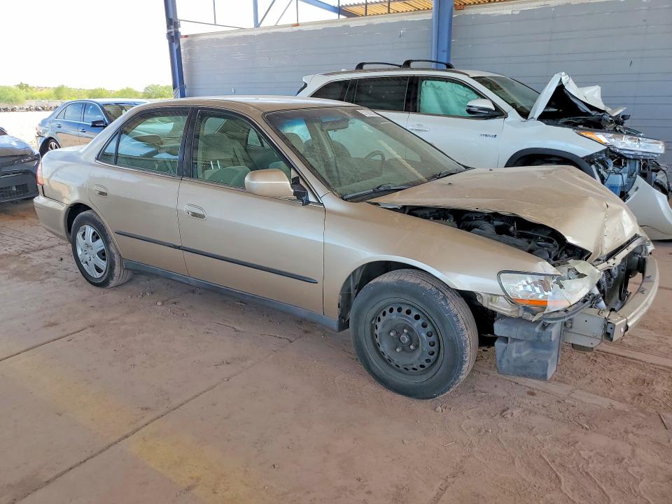 57382536 :رقم المزاد ، JHMCG5641YC002302 vin ، 2000 Honda Accord مزاد بيع