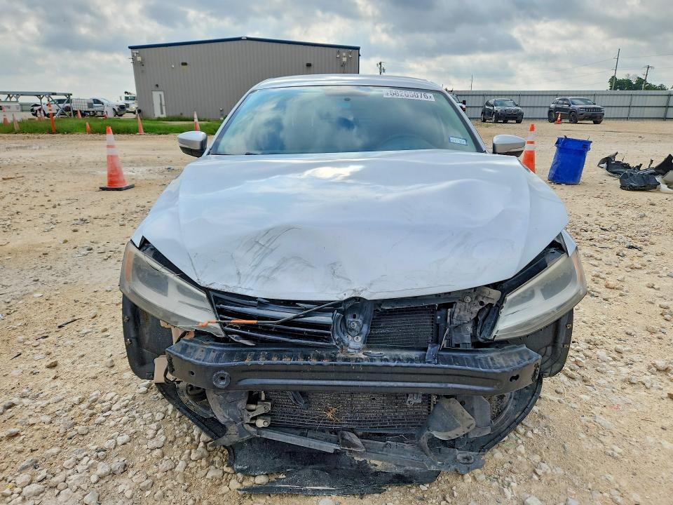 58205076 :رقم المزاد ، 3VWDP7AJ5CM112708 vin ، 2012 Volkswagen Jetta مزاد بيع
