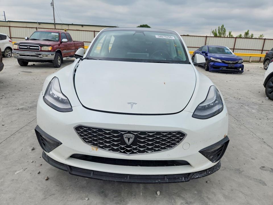 58070266 :رقم المزاد ، 7SAYGDEE9NF434469 vin ، 2022 Tesla Model Y مزاد بيع