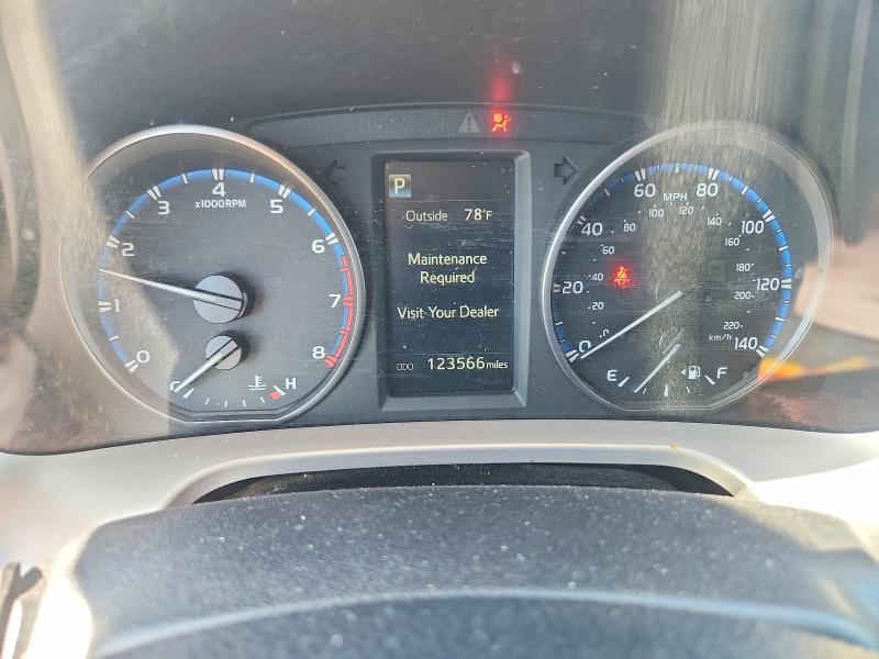 Aukcja sprzedaży 2017 Toyota Rav4, vin: JTMZFREVXHJ710060, numer aukcji: 55584006