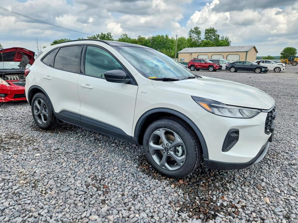 56546226 :رقم المزاد ، 1FMCU0MZXSUA78853 vin ، 2025 Ford Escape مزاد بيع