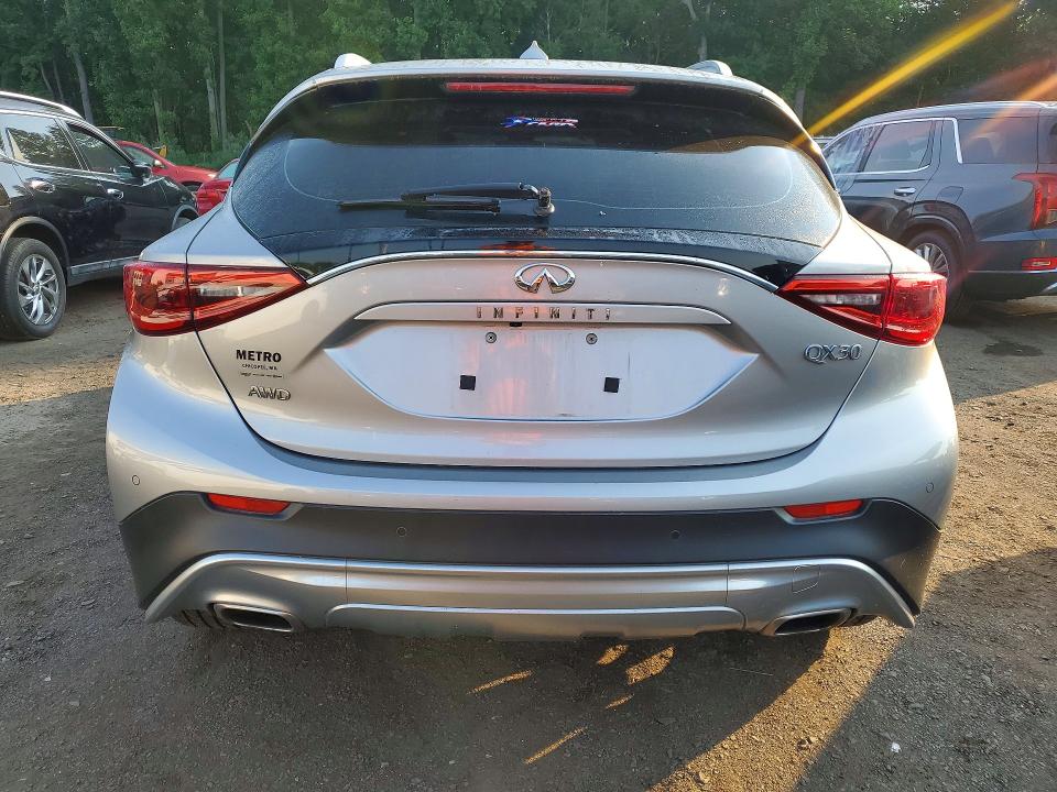 58720496 :رقم المزاد ، SJKCH5CR2HA016197 vin ، 2017 Infiniti Qx30 مزاد بيع