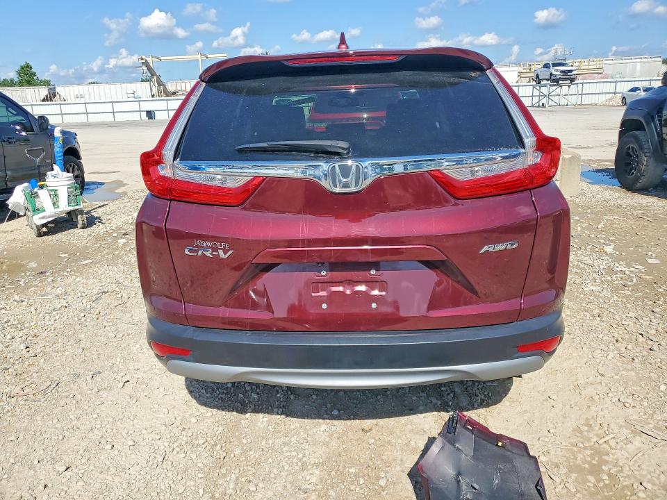 55763026 :رقم المزاد ، 7FARW2H85JE060195 vin ، 2018 Honda Cr-v مزاد بيع