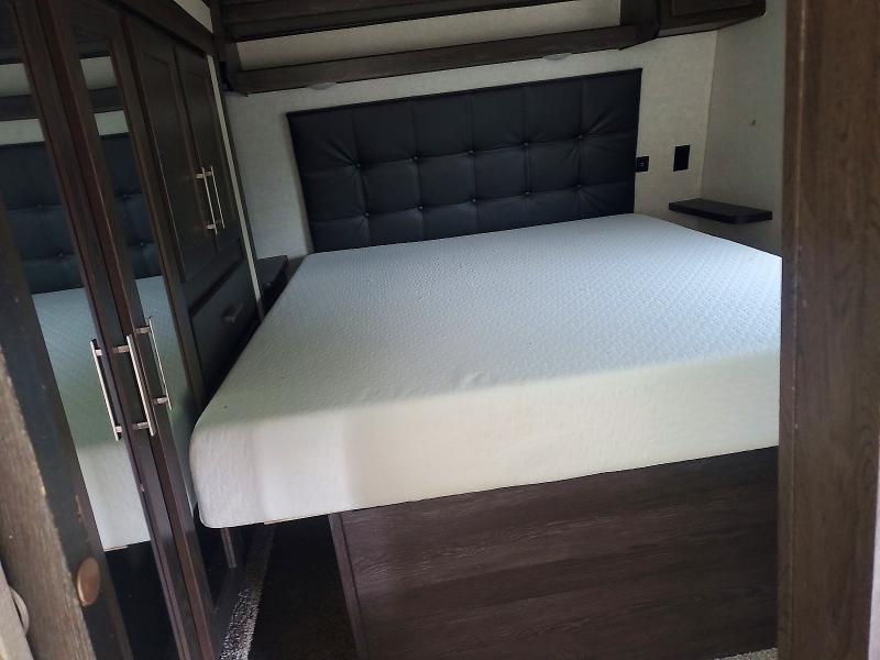57396116 :رقم المزاد ، 4YDF42331KR800771 vin ، 2019 Keystone Raptor مزاد بيع