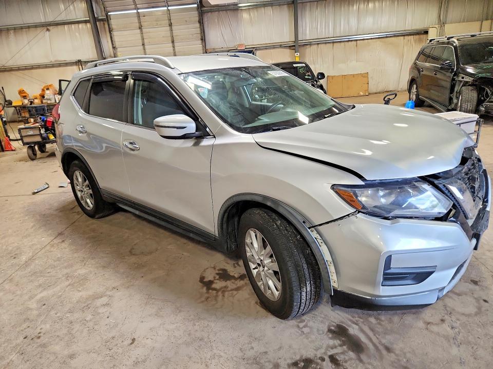 57932696 :رقم المزاد ، KNMAT2MV8JP528892 vin ، 2018 Nissan Rogue مزاد بيع