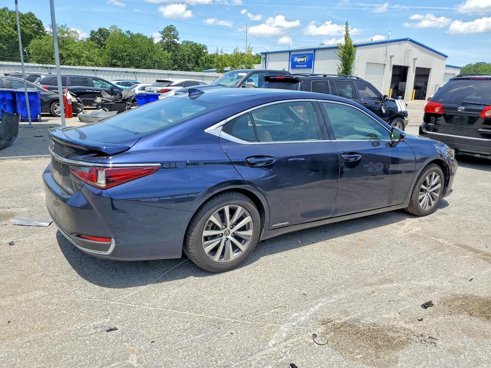 56441766 :رقم المزاد ، 58ADA1C10MU011057 vin ، 2021 Lexus Es مزاد بيع