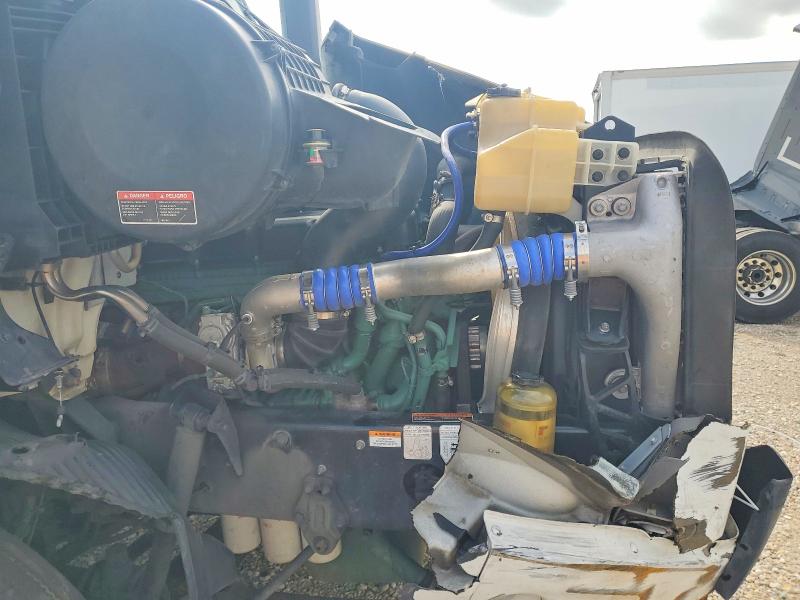 64266766 :رقم المزاد ، 4V4WC9DH5LN258340 vin ، 2020 Volvo Vnr مزاد بيع