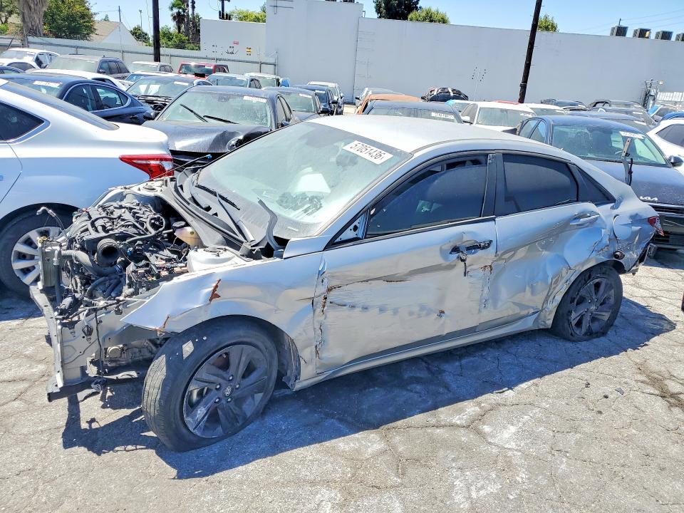 57051436 :رقم المزاد ، 5NPLM4AG5MH051717 vin ، 2021 Hyundai Elantra مزاد بيع