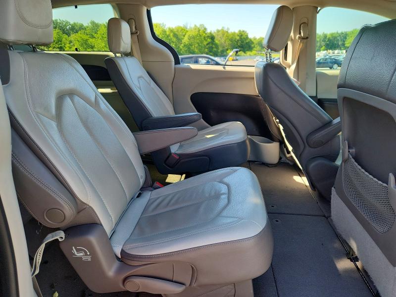 56298406 :رقم المزاد ، 2C4RC1BG7KR604040 vin ، 2019 Chrysler Pacifica مزاد بيع