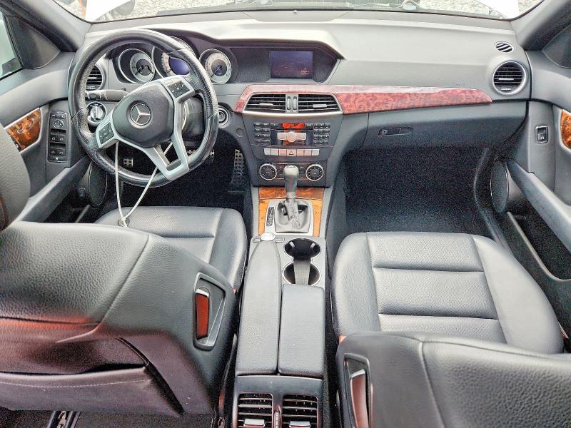 57044106 :رقم المزاد ، WDDGF4HB4DR299929 vin ، 2013 Mercedes-benz C مزاد بيع
