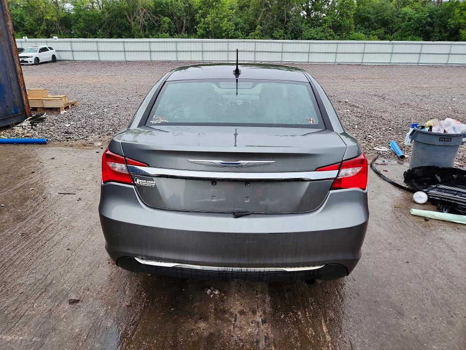 57749116 :رقم المزاد ، 1C3CCBCB0CN304938 vin ، 2012 Chrysler 200 مزاد بيع
