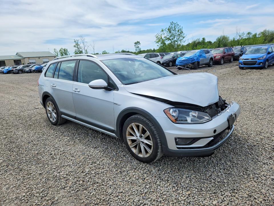 Продажа на аукционе авто 2017 Volkswagen Golf Alltrack, vin: 3VWM17AUXHM538848, номер лота: 55656926