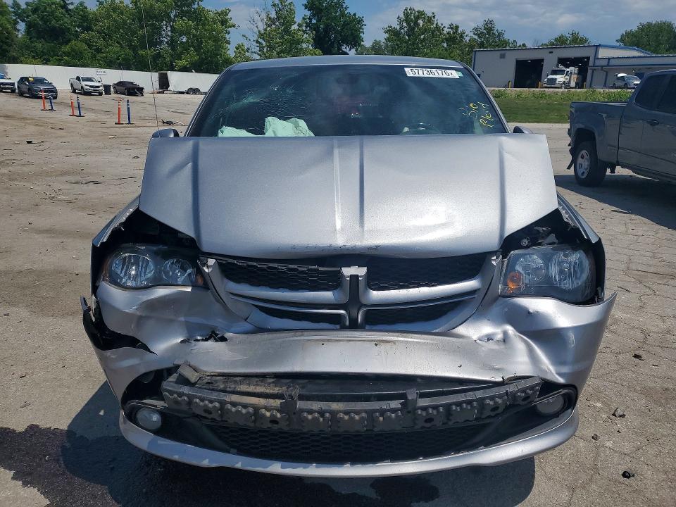 57736176 :رقم المزاد ، 2C4RDGEG5KR768625 vin ، 2019 Dodge Grand Caravan مزاد بيع