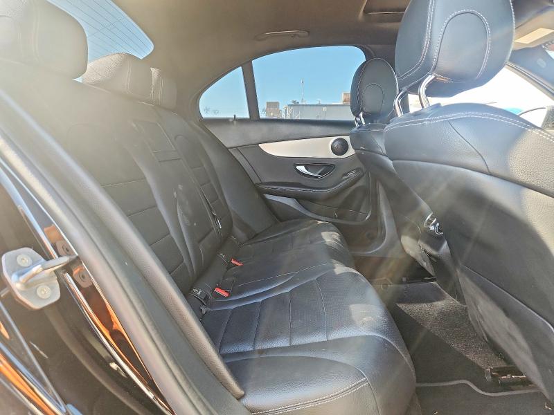 58407986 :رقم المزاد ، W1KWF8DB0MR627162 vin ، 2021 Mercedes-benz C مزاد بيع