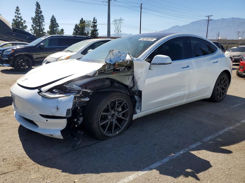 Продажа на аукционе авто 2018 Tesla Model 3, vin: 5YJ3E1EA3JF017416, номер лота: 56549226