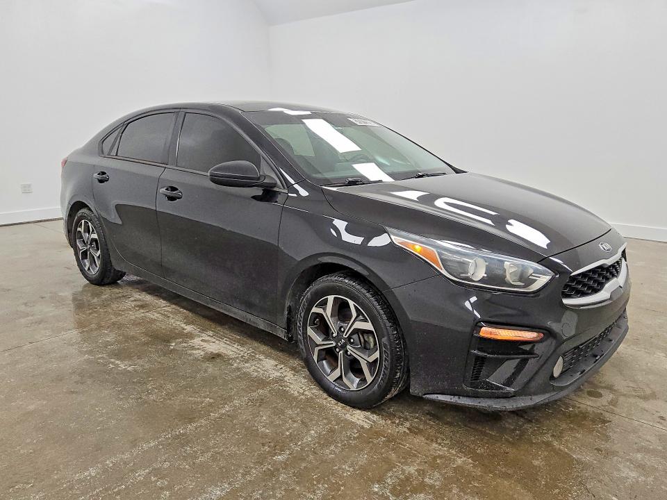 2019 Kia Forte მანქანა იყიდება აუქციონზე, vin: 3KPF24ADXKE017590, აუქციონის ნომერი: 57577526