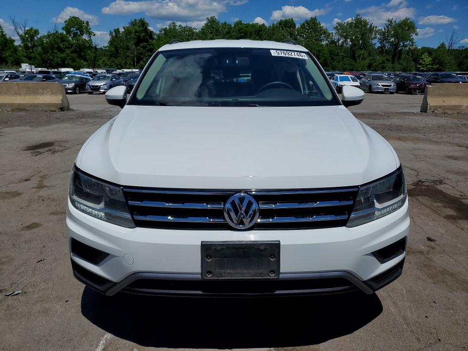 Продаж на аукціоні авто 2018 Volkswagen Tiguan, vin: 3VV0B7AX0JM103336, номер лоту: 57692746