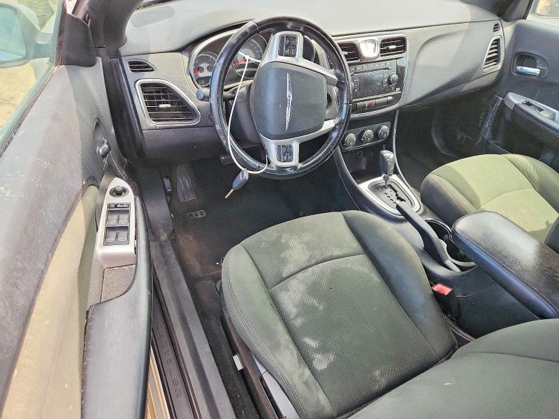 53359106 :رقم المزاد ، 1C3BCBEBXCN121975 vin ، 2012 Chrysler 200 مزاد بيع