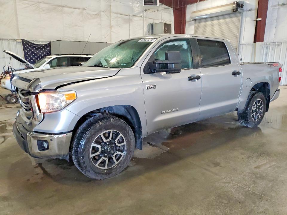 Продаж на аукціоні авто 2017 Toyota Tundra, vin: 5TFDW5F17HX647429, номер лоту: 55589246