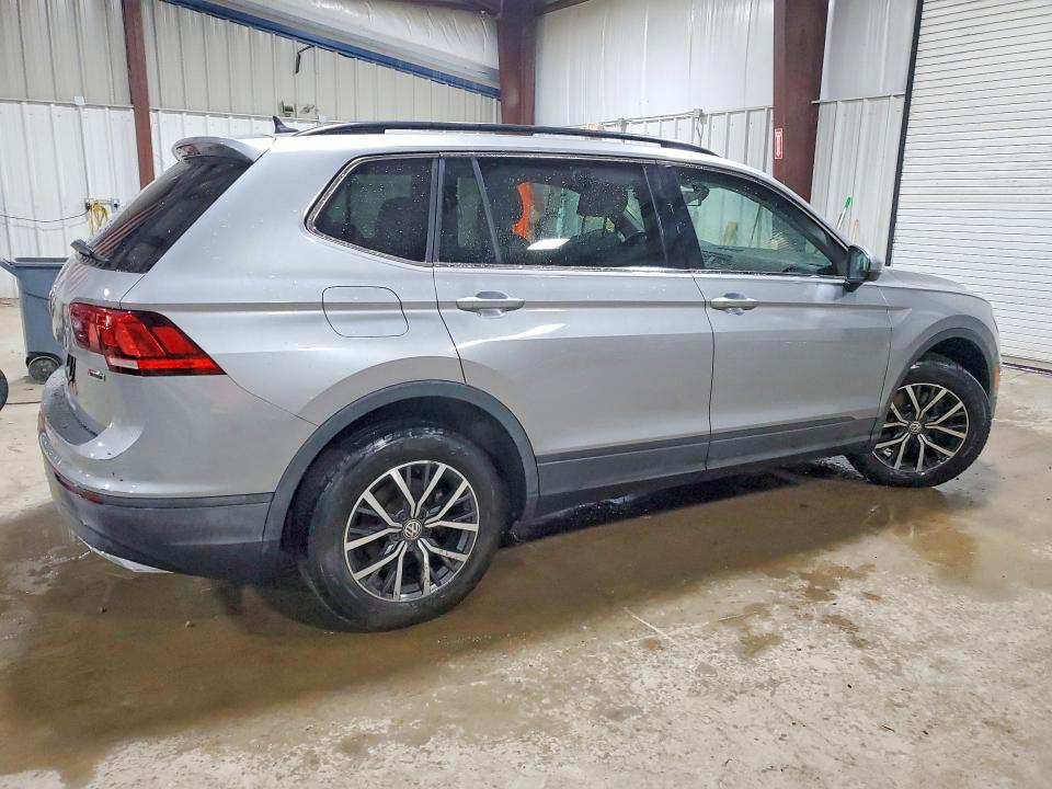 58592406 :رقم المزاد ، 3VV2B7AXXKM074454 vin ، 2019 Volkswagen Tiguan مزاد بيع