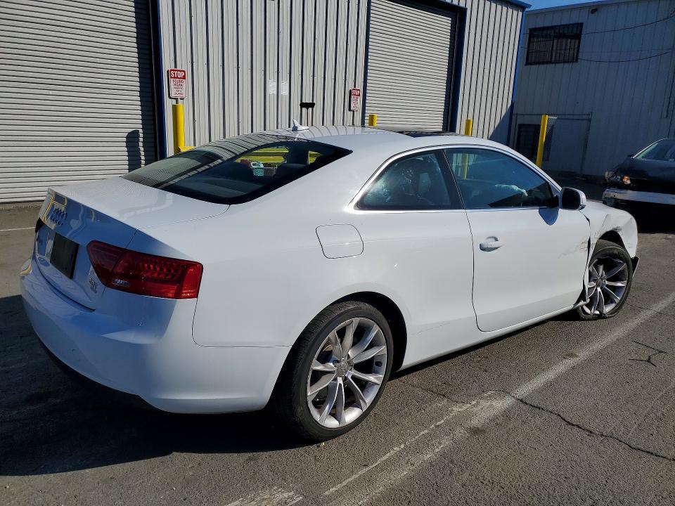 Aukcja sprzedaży 2014 Audi A5, vin: WAUCFAFR1EA003723, numer aukcji: 57738156