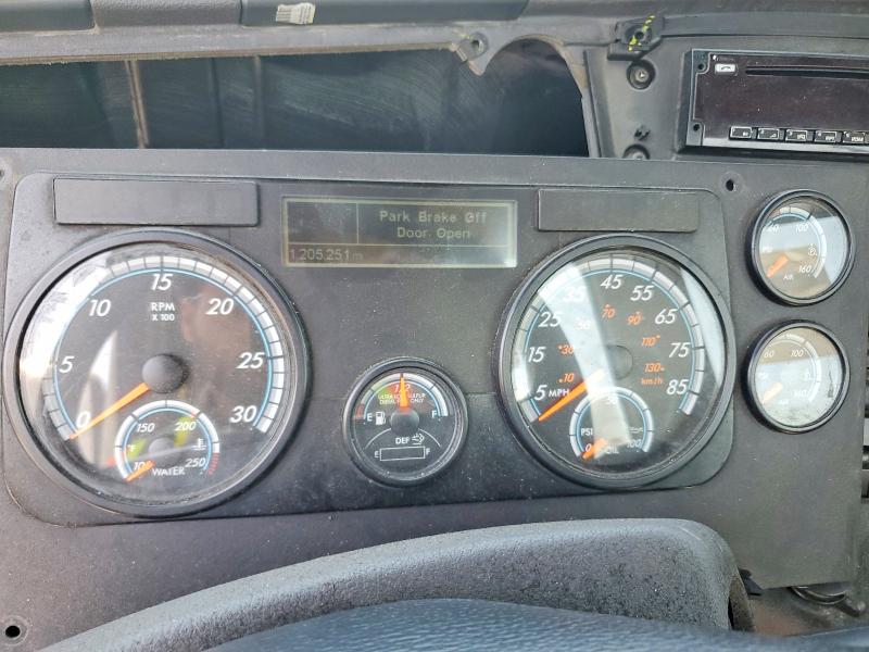 Продаж на аукціоні авто 2018 Freightliner Cascadia 113, vin: 3AKBGADV2JSJN2827, номер лоту: 54423916