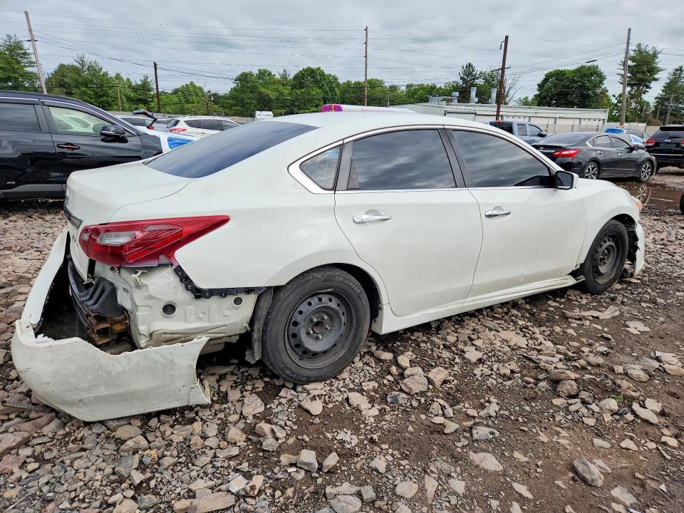 56313386 :رقم المزاد ، 1N4AL3AP9JC105876 vin ، 2018 Nissan Altima مزاد بيع