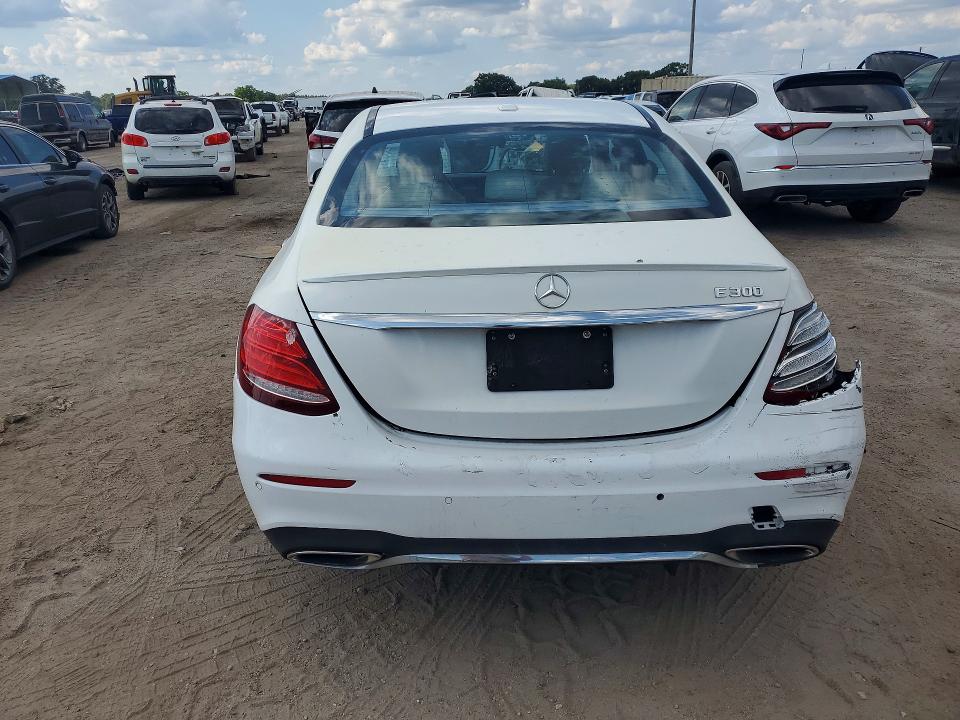 2018 Mercedes-benz E მანქანა იყიდება აუქციონზე, vin: WDDZF4JBXJA390989, აუქციონის ნომერი: 56705656