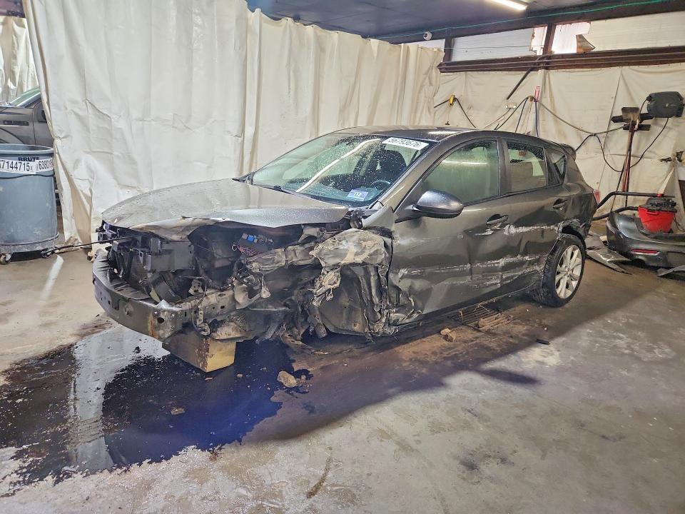 56793676 :رقم المزاد ، JM1BL1K69B1375583 vin ، 2011 Mazda 3 مزاد بيع
