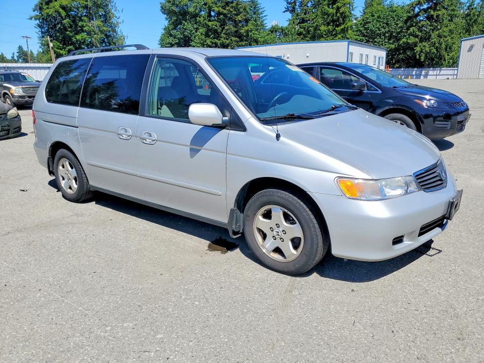 56631366 :رقم المزاد ، 2HKRL186X1H520143 vin ، 2001 Honda Odyssey مزاد بيع