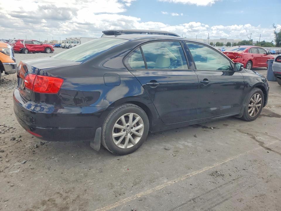 56241726 :رقم المزاد ، 3VWBP7AJ4CM110987 vin ، 2012 Volkswagen Jetta مزاد بيع