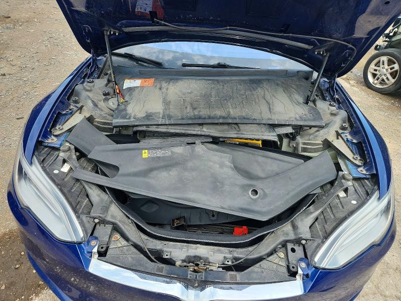 58798696 :رقم المزاد ، 5YJSA1E20HF213260 vin ، 2017 Tesla Model S مزاد بيع