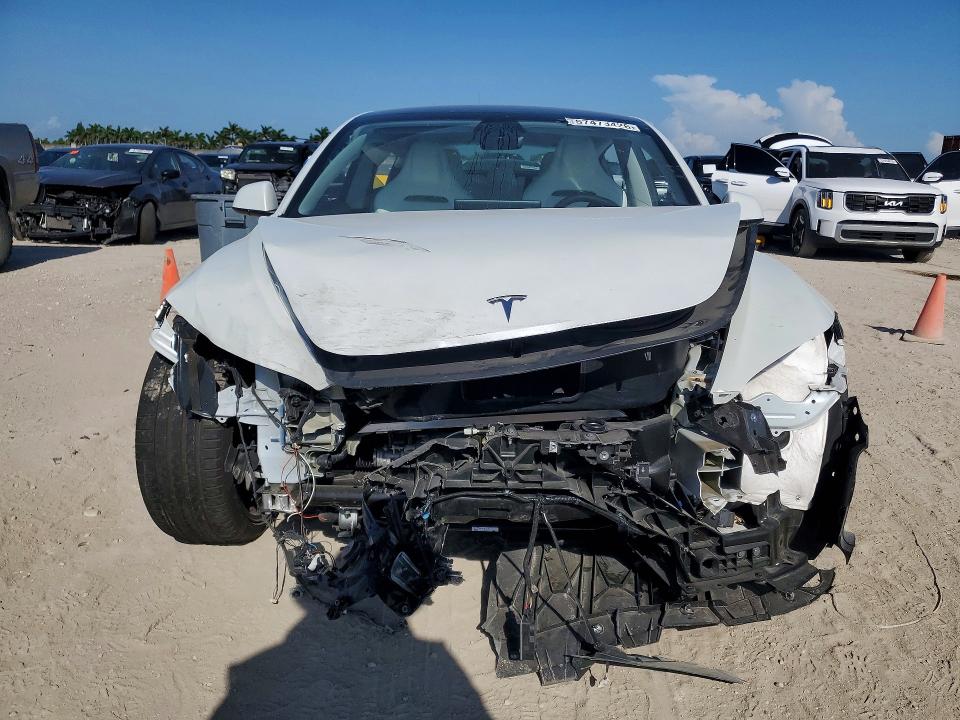 57473426 :رقم المزاد ، 5YJ3E1ET3RF885199 vin ، 2024 Tesla Model 3 مزاد بيع