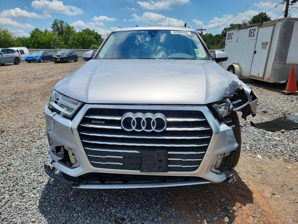Продажа на аукционе авто 2018 Audi Q7, vin: WA1AHAF78JD033789, номер лота: 57698406
