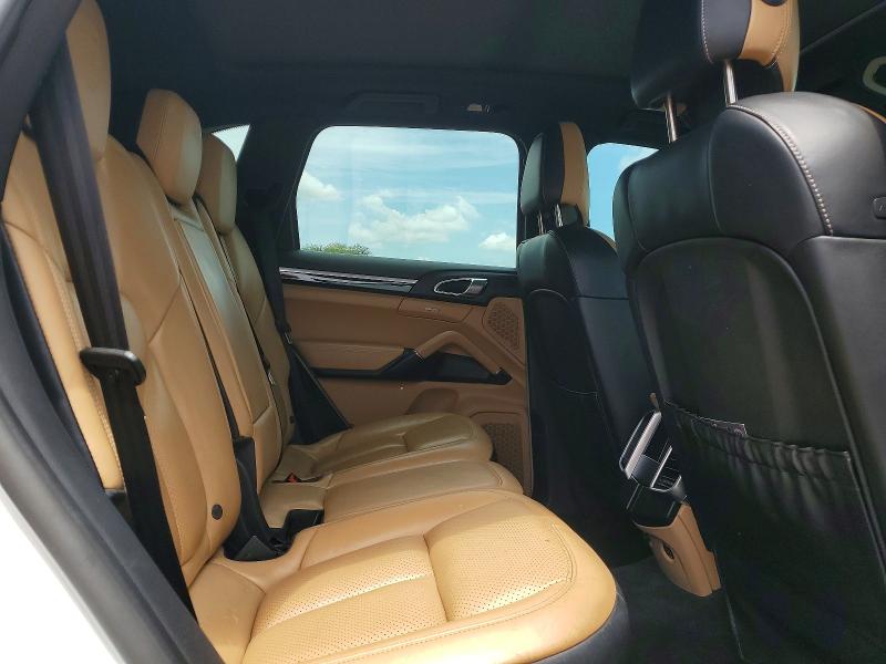 57470156 :رقم المزاد ، WP1AE2A22HLA74286 vin ، 2017 Porsche Cayenne مزاد بيع