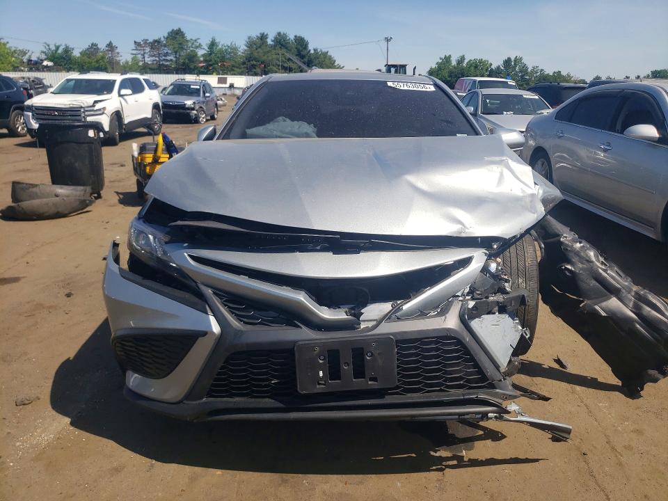 Продажа на аукционе авто 2022 Toyota Camry, vin: 4T1T11AK9NU618686, номер лота: 55763056