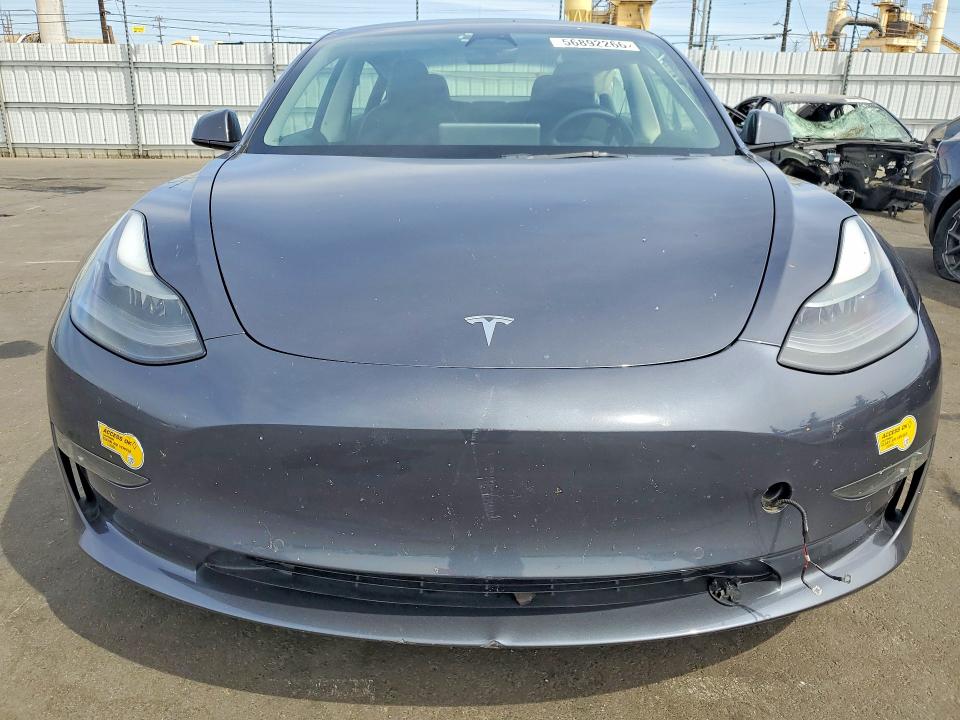 56892266 :رقم المزاد ، 5YJ3E1EBXNF323012 vin ، 2022 Tesla Model 3 مزاد بيع