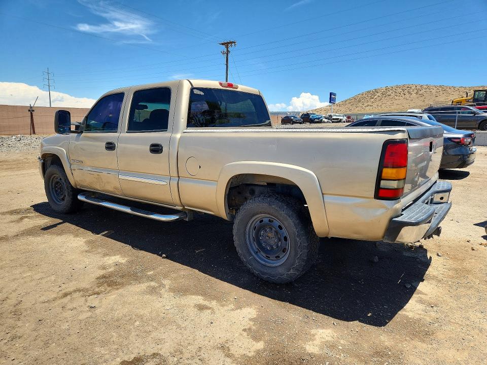 57188846 :رقم المزاد ، 1GTGC23U04F110193 vin ، 2004 Gmc Sierra مزاد بيع