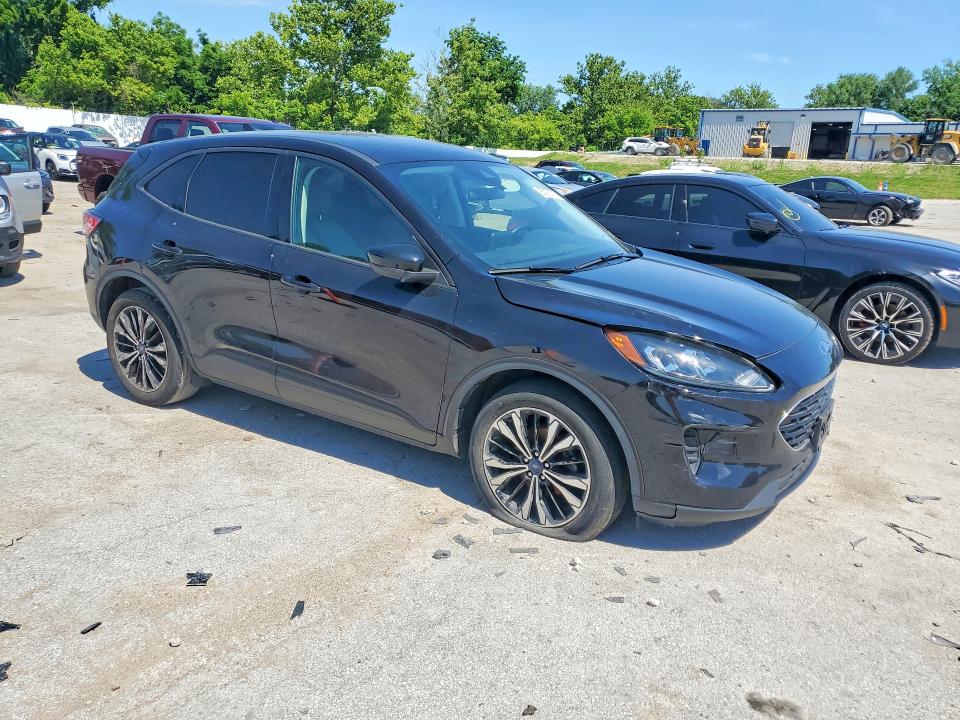 Продаж на аукціоні авто 2022 Ford Escape, vin: 1FMCU0G64NUB61992, номер лоту: 55075776