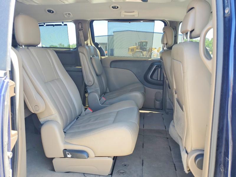 55082876 :رقم المزاد ، 2C4RC1BG4FR662533 vin ، 2015 Chrysler Town & Country مزاد بيع