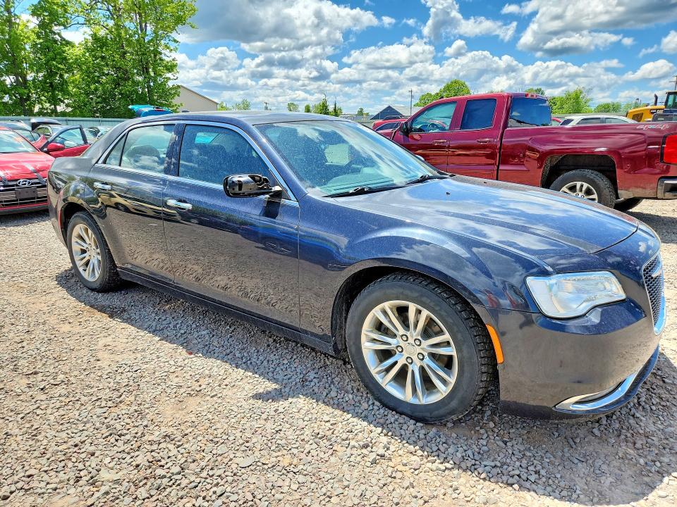 Продажа на аукционе авто 2017 Chrysler 300c, vin: 2C3CCAEG0HH596576, номер лота: 55558166