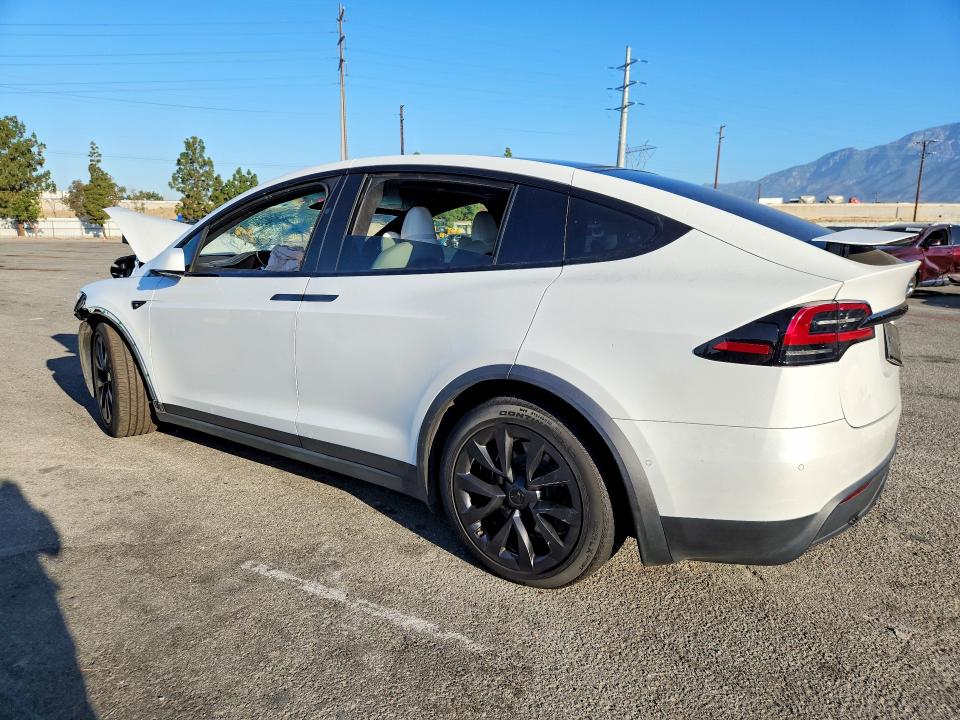 Продажа на аукционе авто 2022 Tesla Model X, vin: 7SAXCAE56NF362491, номер лота: 57375696